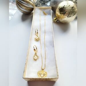 Vintage Gold Heart Shaped Faux Diamond Necklace & Floral Earrings Set